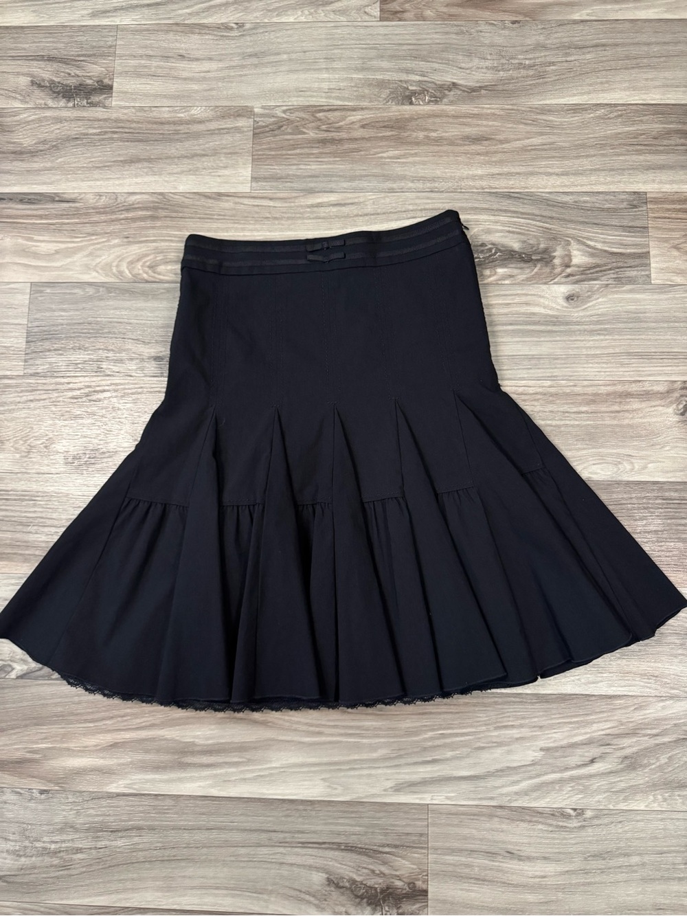 Odille By Anthropologie Black Drop Waist Pleated Trumpet Skirt in Black Size 2